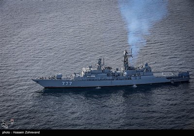 الجيش الايراني وحرس الثورة يشاركان في مناورات مواجهة قراصنة البحر 