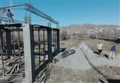 افزایش ظرفیت 58 واحد تولیدی در لرستان؛ 54 سازه فلزی منازل به سیل‌زدگان استان اهدا شد