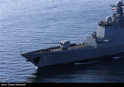 رزمایش سه‌جانبه دریایی ایران، روسیه و چین با برگزاری رژه یگان‌های شرکت کننده پایان یافت. 