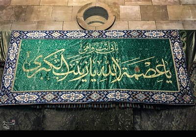 گل آرایی حرم مطهر حضرت زینب (س) و حضرت رقیه (س)