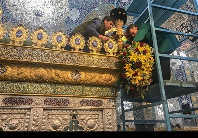 گل آرایی حرم مطهر حضرت زینب (س) و حضرت رقیه (س)