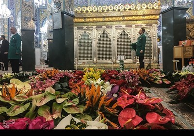 گل آرایی حرم مطهر حضرت زینب (س) و حضرت رقیه (س)