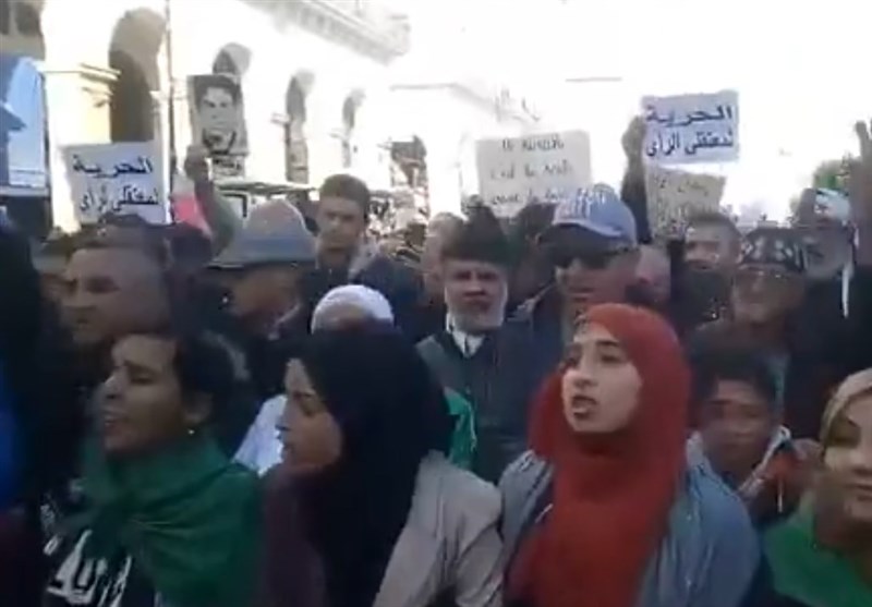 تظاهرات الجزایری‌ها در آخرین سه شنبه سال 2019