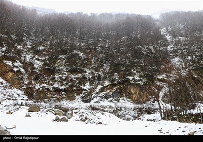 بارش برف در روستای لشکان - گیلان