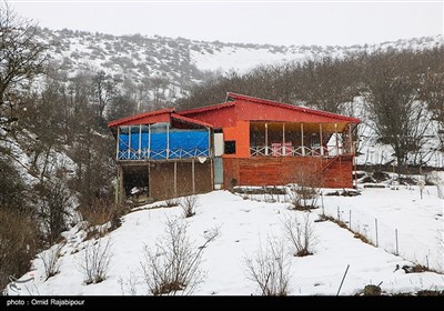 بارش برف در روستای لشکان - گیلان