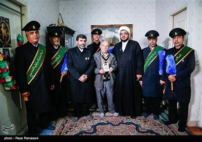 دیدار خادمین مسجد جمکران با خانواده های شهدای ارامنه و آشوری