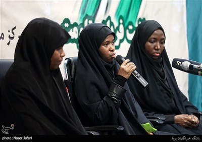 دختران شیخ ابراهیم زکزاکی در همایش روحانیون در حمایت از علامه زکزاکی