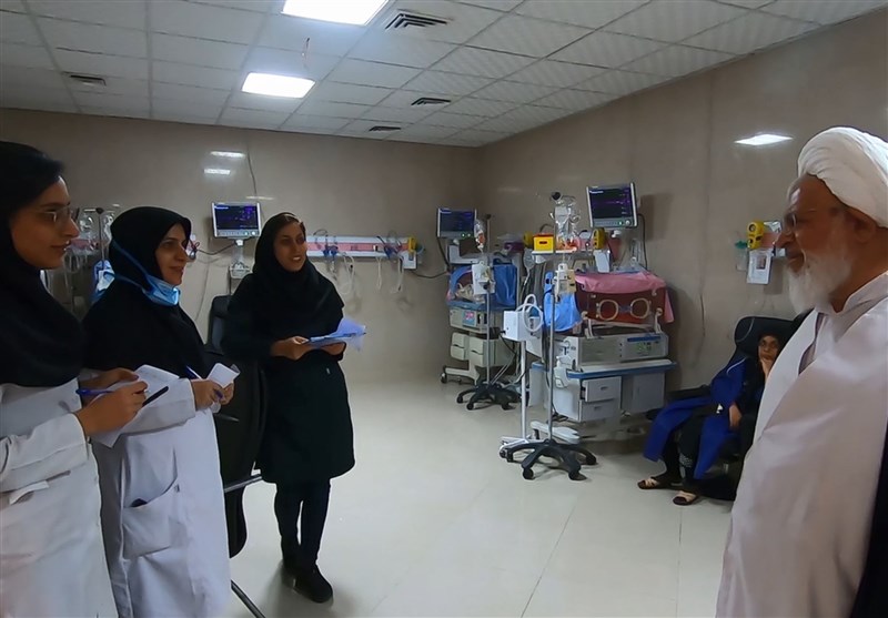 دیدار سرزده نماینده ولی فقیه در استان یزد با پرستاران در بیمارستان شهید صدوقی + فیلم‌