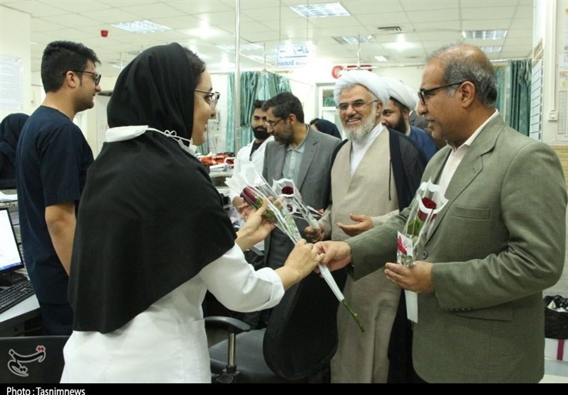 نماینده ولی فقیه در استان هرمزگان به دیدار پرستاران رفت+تصاویر