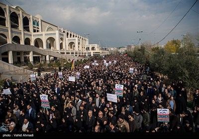 راهپیمایی نمازگزاران تهران در پی شهادت سپهبد شهید حاج قاسم سلیمانی