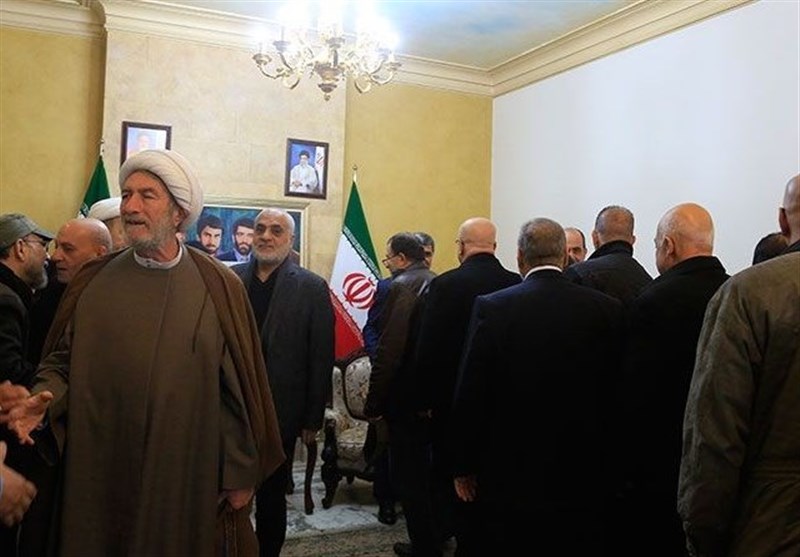 مشارکت هیئتی از حماس در مراسم ختم شهید سلیمانی در بیروت