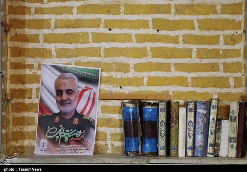 مراسم بزرگداشت شهید سپهبد سلیمانی در حوزه علمیه امام خمینی(ره) اراک به روایت تصویر