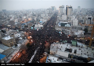 وداع با پیکر سپهبد شهید قاسم سلیمانی در حرم مطهر امام رضا (ع)