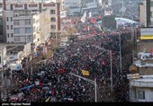 میلیونها نفر در تهران «حاج قاسم» و همرزمانش را مشایعت کردند/ نماز اشک‌بار رهبر انقلاب بر پیکر شهدا/ مردم خواهان «انتقام سخت» هستند