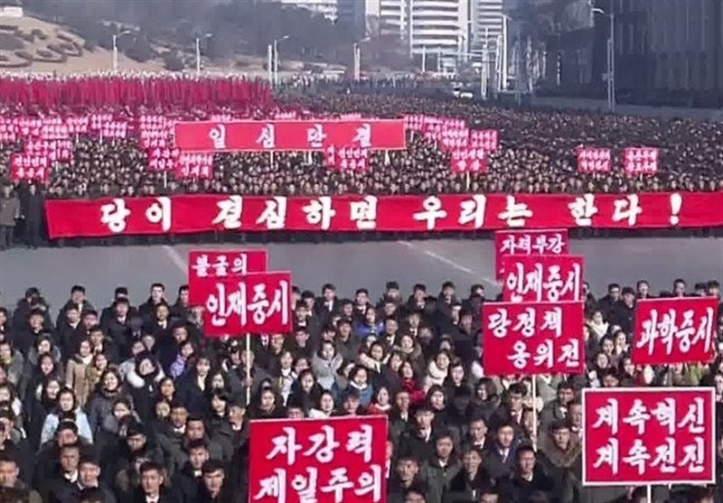 راهپیمایی بزرگ کره شمالی در بحبوحه تنش با آمریکا+عکس