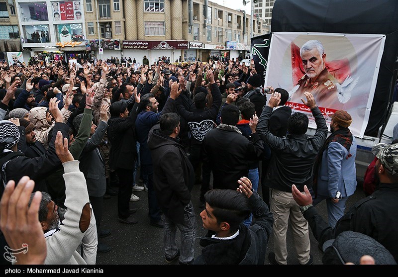 حضور ‌‌هزاران ‌عزادار در میدان آزادی کرمان + فیلم