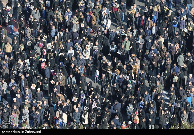 بازتاب تشییع پیکر سردار سلیمانی در رسانه‌های جهان؛ میلیون‌ها نفر با شعار مرگ بر آمریکا روانه خیابان‌ها شدند