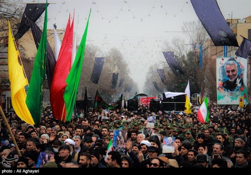 تجمع عظیم مردم اردبیل در سوگ شهید سلیمانی غوغا به پا کرد