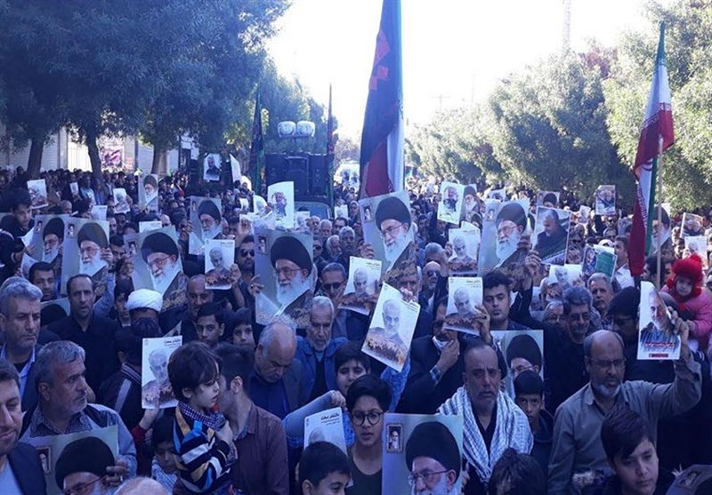 تجمع بوشهری‌ها در گلزار شهدا به یاد سردار سپهبد قاسم سلیمانی