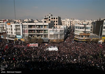 تشییع پیکر سپهبد قاسم سلیمانی و شهدای مقاومت در تهران - 1