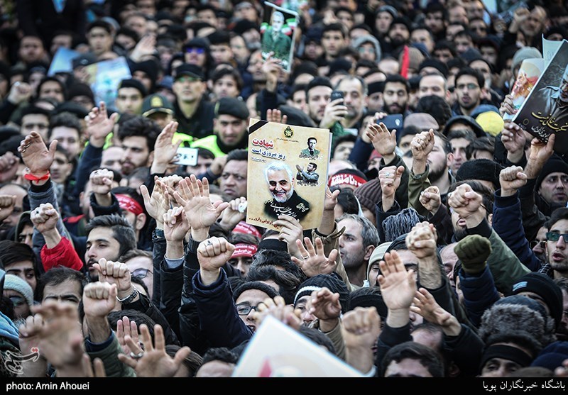طنین میلیونی «مرگ بر آمریکا» در میدان آزادی کرمان‌ + فیلم