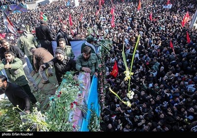 کرمان میں شہید جنرل قاسم سلیمانی کی پرشکوہ تشییع جنازہ کی تصویری جھلکیاں