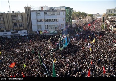 کرمان میں شہید جنرل قاسم سلیمانی کی پرشکوہ تشییع جنازہ کی تصویری جھلکیاں
