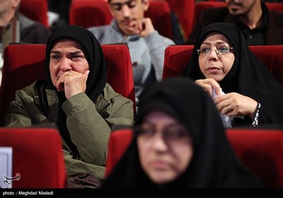 انسیه شاه حسینی کارگردان سینما در مراسم اختتامیه دهمین جشنواره مردمی فیلم عمار