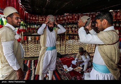 در حاشیه برگزاری جشنواره گل نرگس نمایشگاه صنایع دستی، نشست های علمی و تخصصی گل نرگس، کارگاه آموزشی و برنامه های آیینی