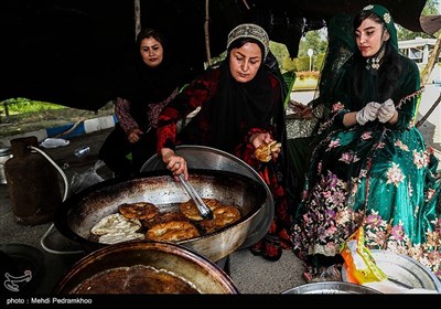 در حاشیه برگزاری جشنواره گل نرگس نمایشگاه صنایع دستی، نشست های علمی و تخصصی گل نرگس، کارگاه آموزشی و برنامه های آیینی