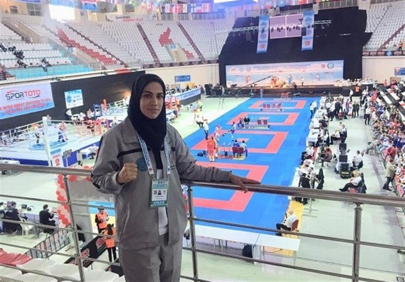 با حجابم در میدان مسابقه اسلام بدون محدودیت را نشان می‌دهم