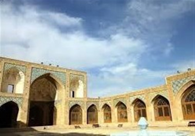 ‌مسجد جامع قم در فراز و فرودهای تاریخ / خشت به خشت مسجد ‌با انسان حرف ‌می‌زند