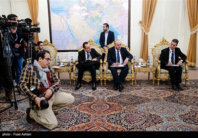 در حاشیه دیدار نخست وزیر سوریه با علی شمخانی