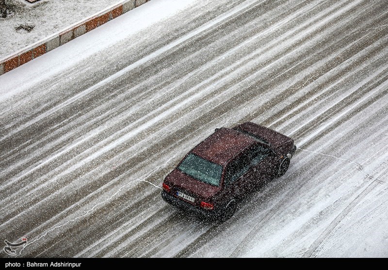 تداوم بارش برف و باران در جاده‌های 17 استان