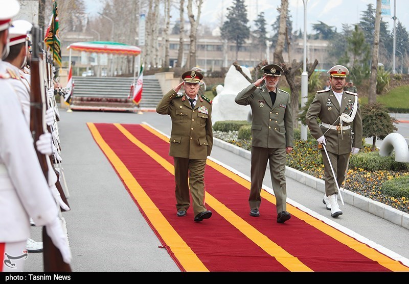 استقبال رسمی از وزیر دفاع سوریه توسط وزیر دفاع ایران