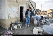 سیل‌زدگان  پلدختری در کنار مردم سیستان و بلوچستان؛ پایگاه‌های هلال احمر برپا شد