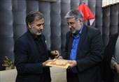 رئیس کل دادگستری استان یزد از خانواده شهید یزدی سانحه سقوط هواپیمای اوکراینی دلجویی کرد 