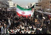 مردم تهران در ‌تکریم شهدای ‌حادثه سقوط هواپیمای اوکراینی راهپیمایی می‌کنند