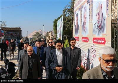 حجت‌الاسلام و‌المسلمین ‌علوی وزیر اطلاعات در گلزار شهدای کرمان