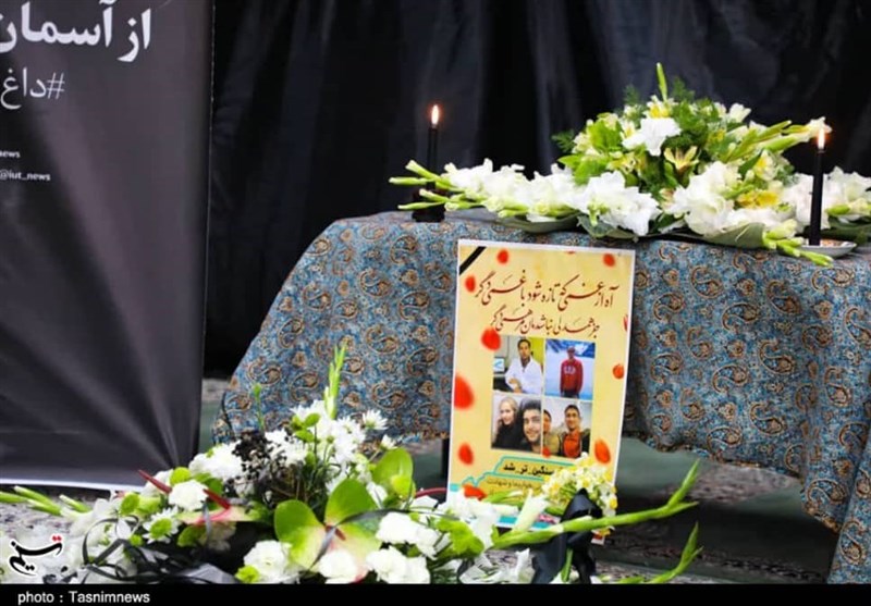 مراسم بزرگداشت شهدای حادثه هواپیمای اوکراینی در دانشگاه صنعتی اصفهان به روایت تصاویر