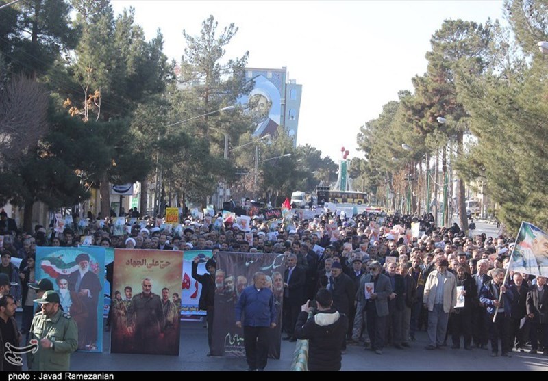 راهپیمایی مردمی در حمایت از مجاهدت مقتدرانه نیروهای مسلح در ارومیه برگزار شد