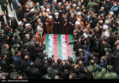 پیکرهای پاک این شهدا با حضور مسئولان کشوری و استانی بعد از اقامه نماز توسط آیت‌الله نوری همدانی از مراجع تقلید در حرم کریمه اهل‌بیت(س) آرام گرفتند.