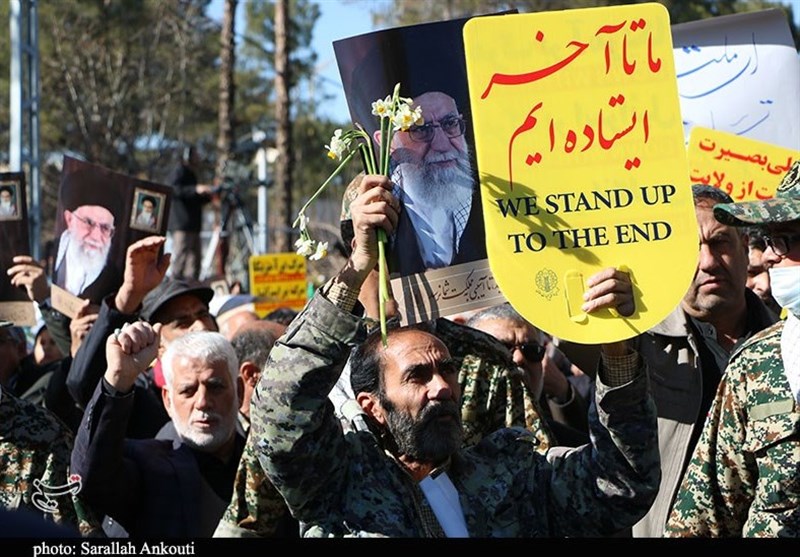 راهپیمایی مردم شهرستان‌های تهران در حمایت از صلابت و اقتدار نظام + فیلم