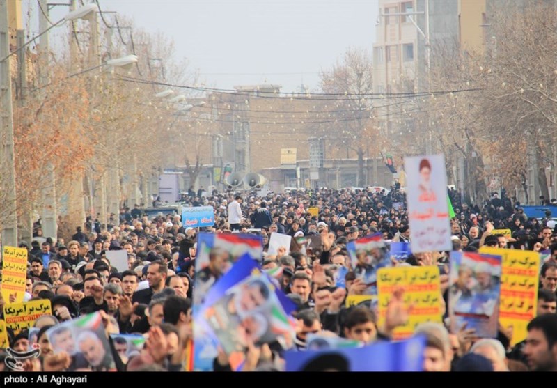 راهپیمایی مردم ارومیه در حمایت از مجاهدت مقتدرانه نیروهای مسلح به روایت تصویر