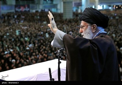تہران میں نماز جمعہ کے عظیم اجتماع سے امام خامنہ ای کے خطاب کہ تصویری جلکھیاں