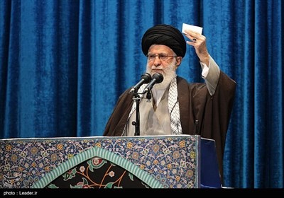 تہران میں نماز جمعہ کے عظیم اجتماع سے امام خامنہ ای کے خطاب کہ تصویری جلکھیاں