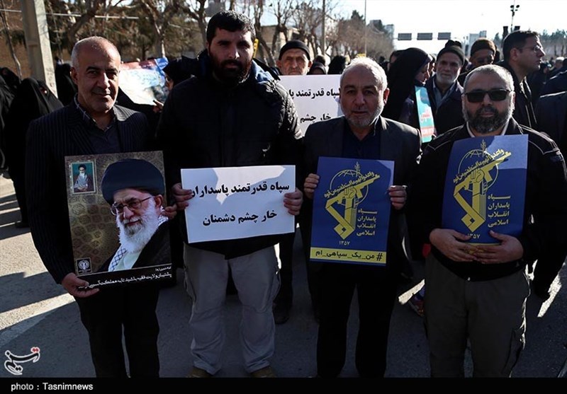 بجنورد| راهپیمایی حمایت از عزت و اقتدار سپاه به روایت تصاویر