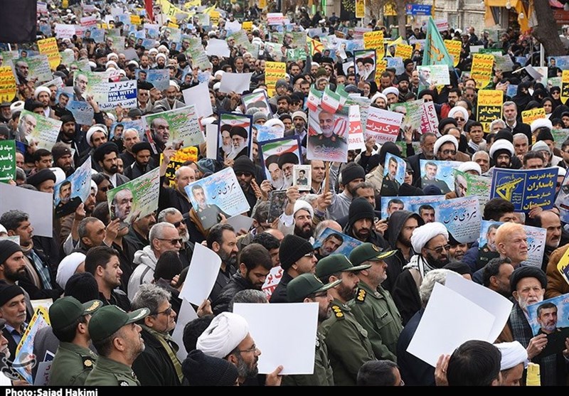 راهپیمایی مردم قم در حمایت از اقتدار نظام اسلامی از قاب دوربین