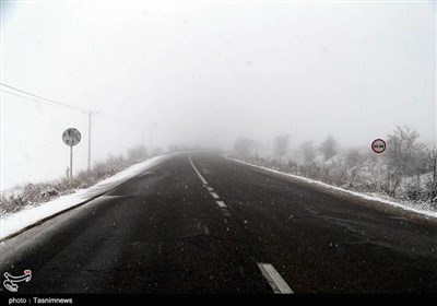 بارش برف و کولاک در محورهای مواصلاتی ماکو، پیرانشهر، شوط، تکاب، چالدران، مهاباد و سردشت