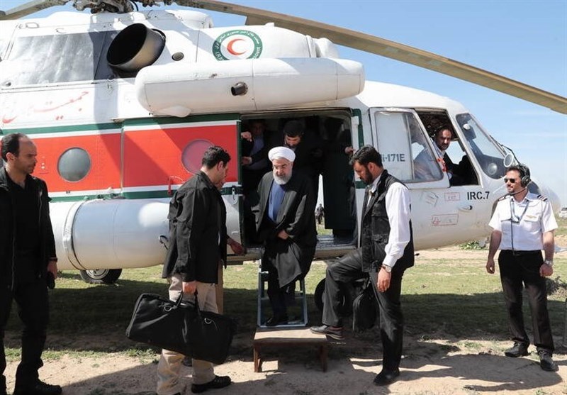 بازدید هوایی رئیس‌جمهور از مناطق سیل‌زده جنوب سیستان و بلوچستان / روحانی به کانون بحران سیل رفت + فیلم